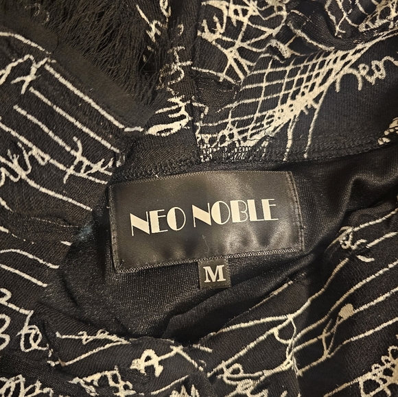 Neo Noble graffiti tunic with fringed edge. Medium. - Picture 5 of 7